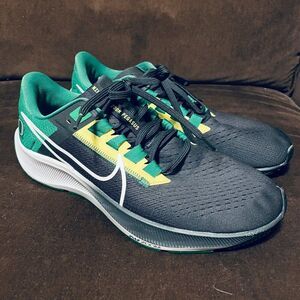 Nike Air Zoom Pegasus 37 Fighting Oregon Ducks Shoes Size 9.5 Men’s DJ0840-001